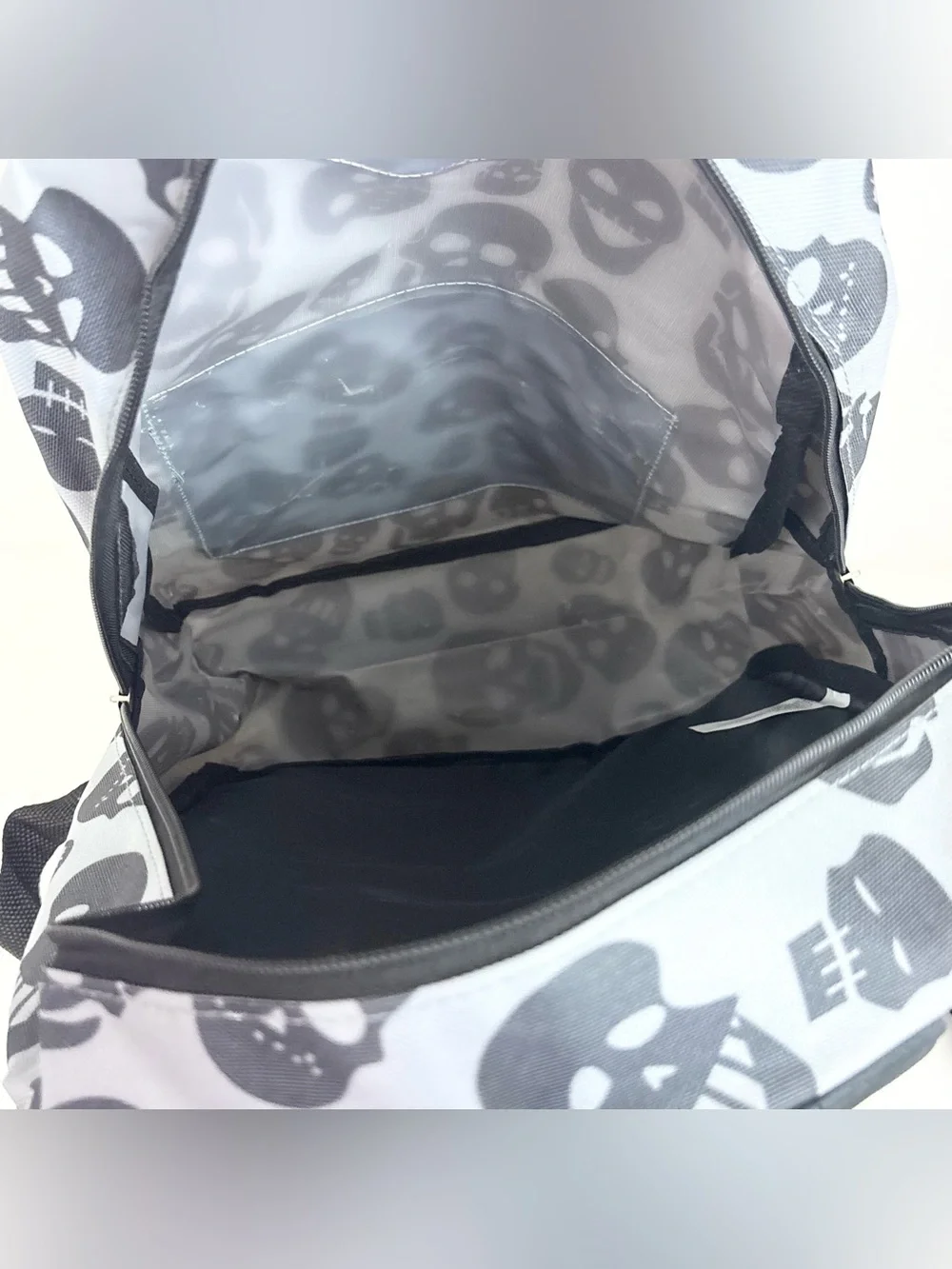 Skull & Roses 🌹💀Goth Punk Backpack New Without Tags - Picture 8 of 13
